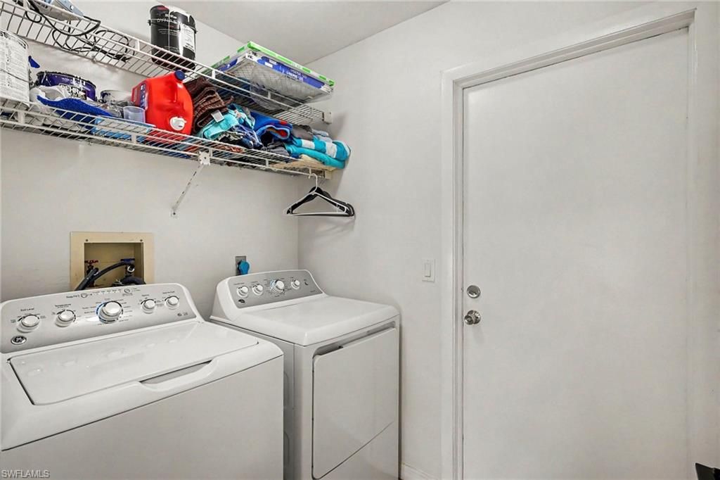 Image 11 of property listing at 918 Gleason PKWY, Cape Coral, FL 33914