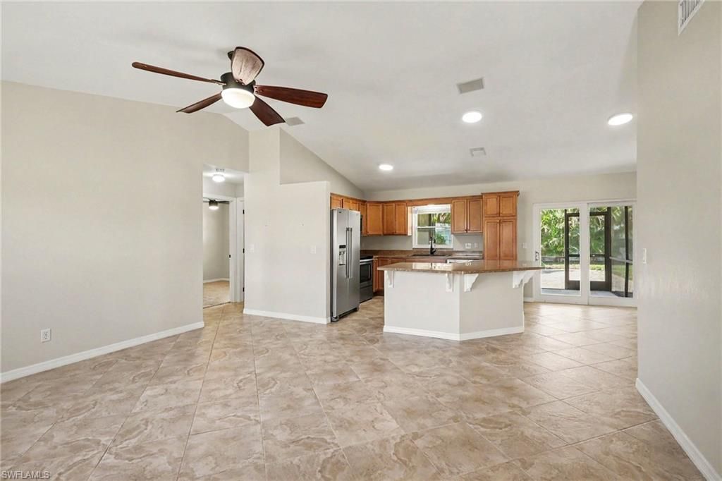 Image 12 of property listing at 918 Gleason PKWY, Cape Coral, FL 33914