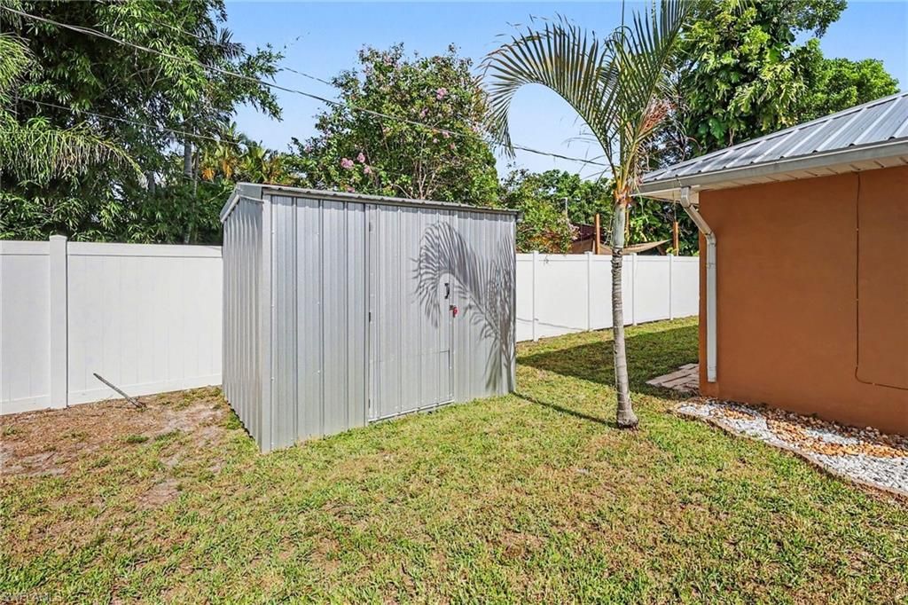 Image 23 of property listing at 918 Gleason PKWY, Cape Coral, FL 33914