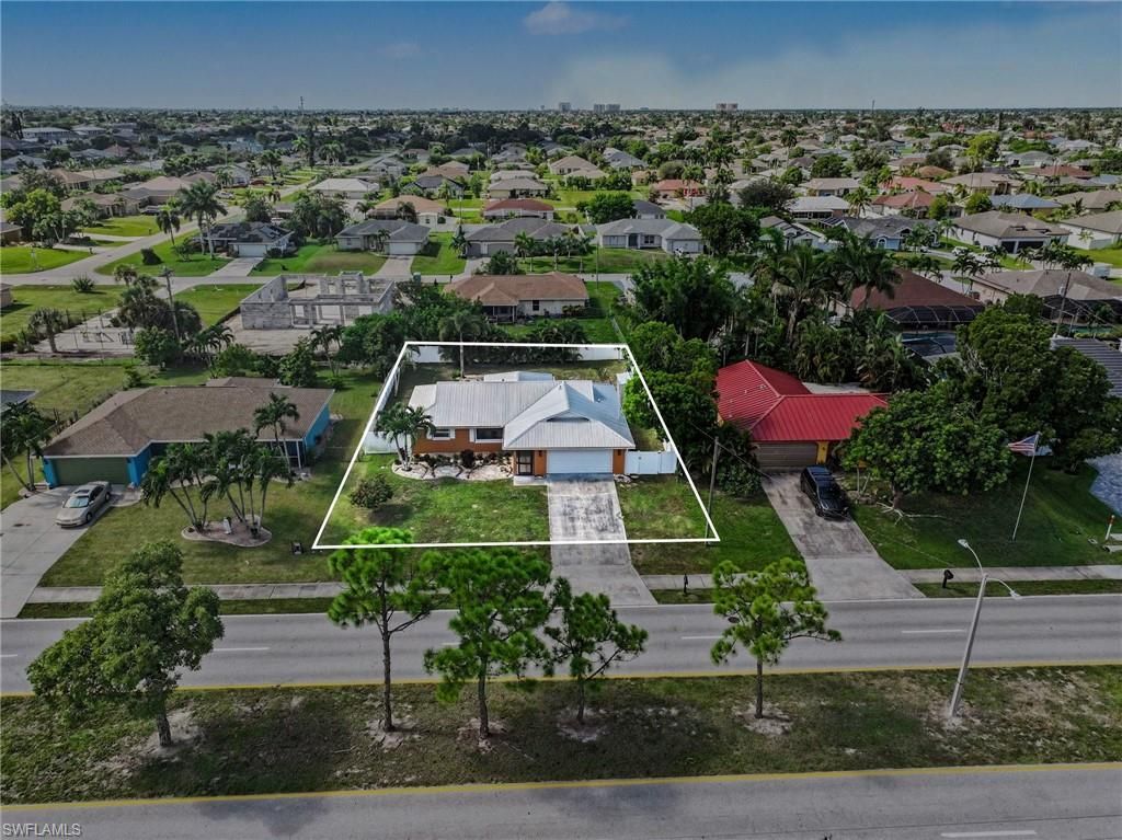 Image 26 of property listing at 918 Gleason PKWY, Cape Coral, FL 33914