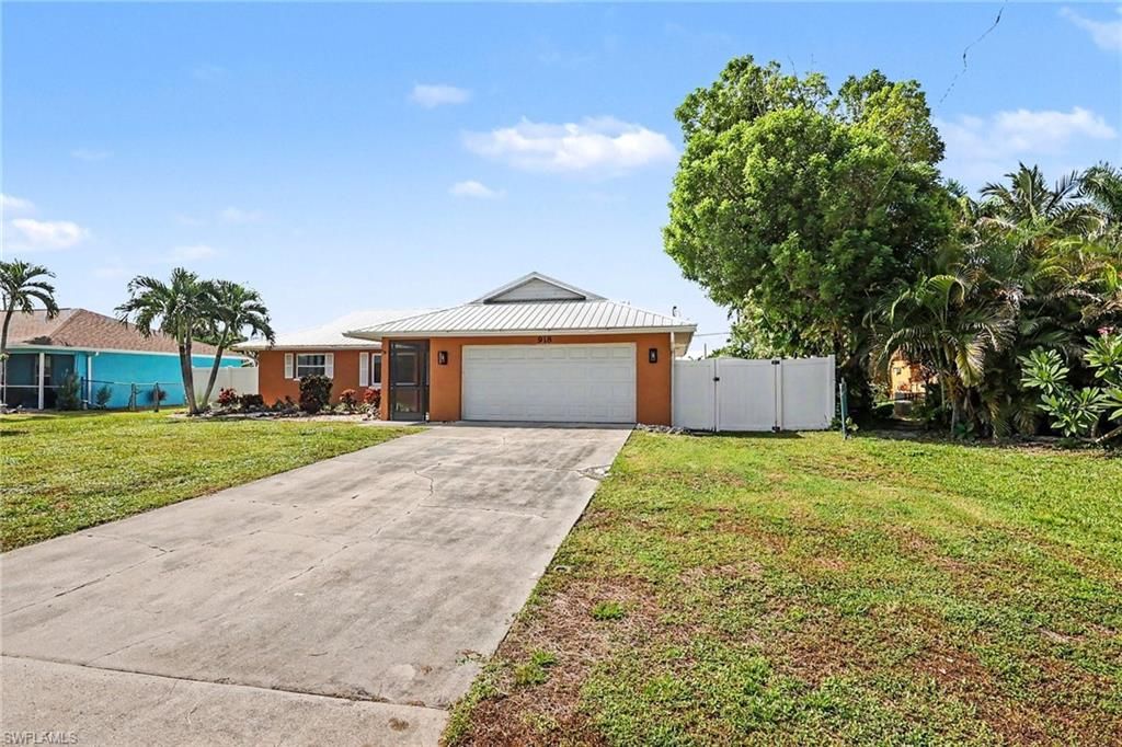 Image 28 of property listing at 918 Gleason PKWY, Cape Coral, FL 33914