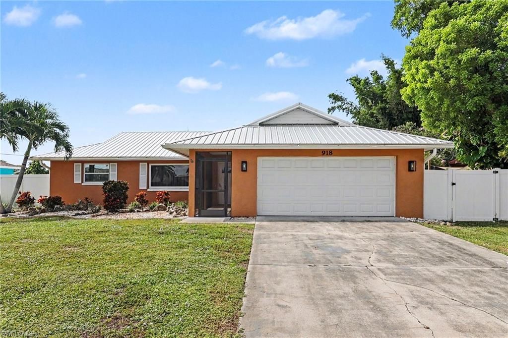Image 29 of property listing at 918 Gleason PKWY, Cape Coral, FL 33914