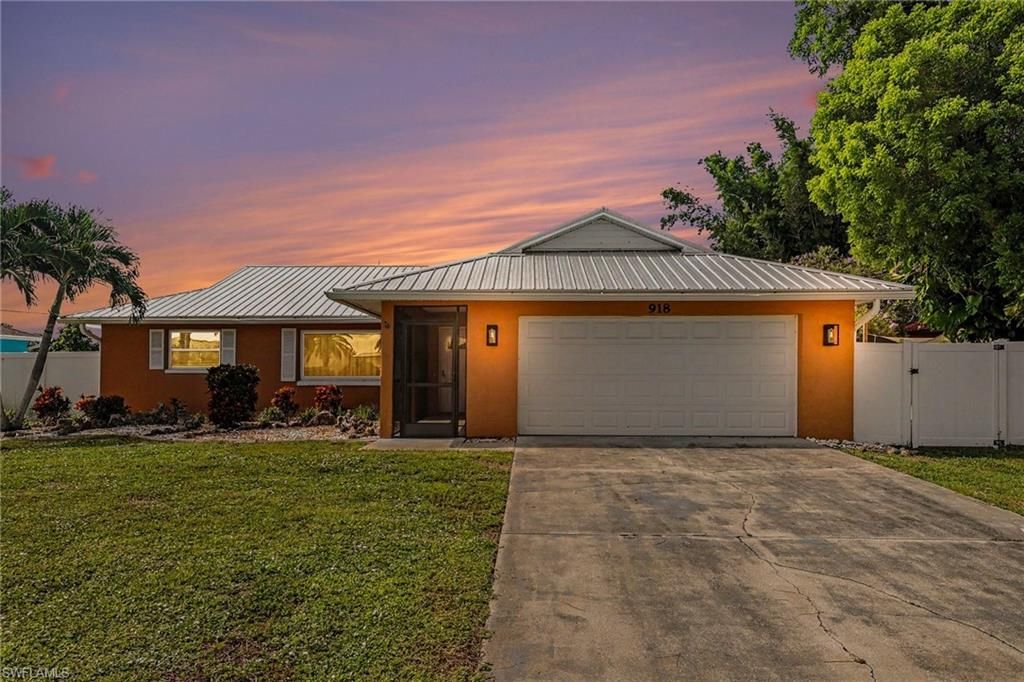 Image 30 of property listing at 918 Gleason PKWY, Cape Coral, FL 33914