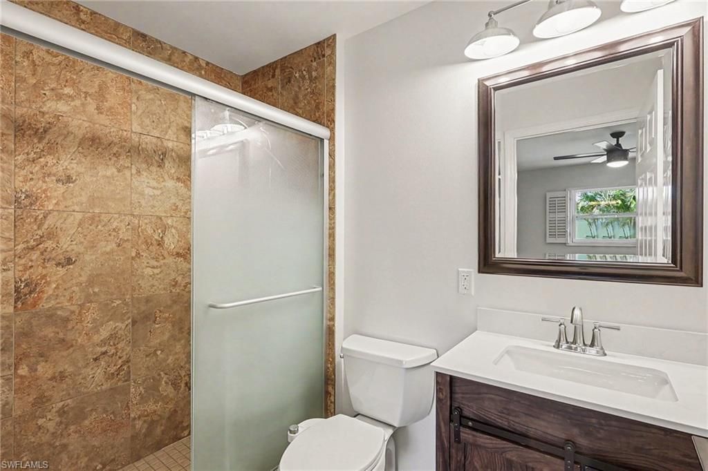 Image 8 of property listing at 918 Gleason PKWY, Cape Coral, FL 33914