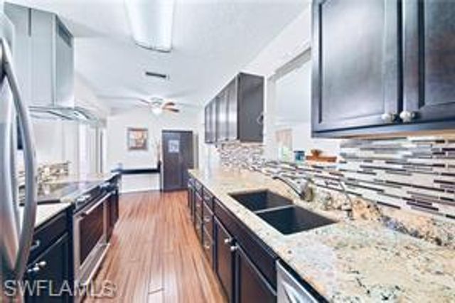 2820 38th ST SW, Lehigh Acres, FL 33976