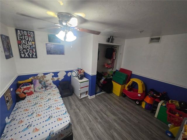 2820 38th ST SW, Lehigh Acres, FL 33976