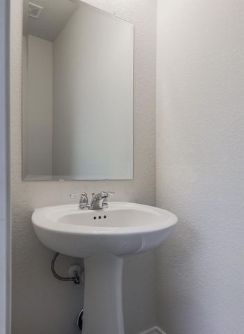 62 Snowy Plover LN, Leander, TX 78642