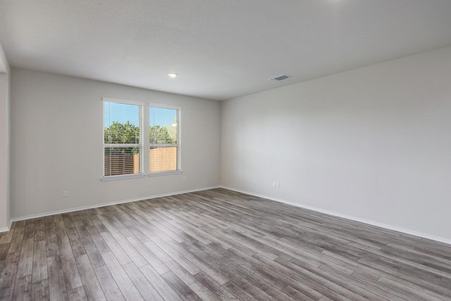 62 Snowy Plover LN, Leander, TX 78642