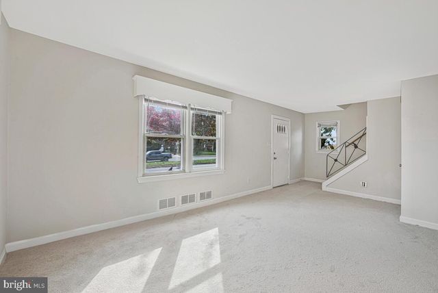 7002 RIGGS RD, Hyattsville, MD 20783