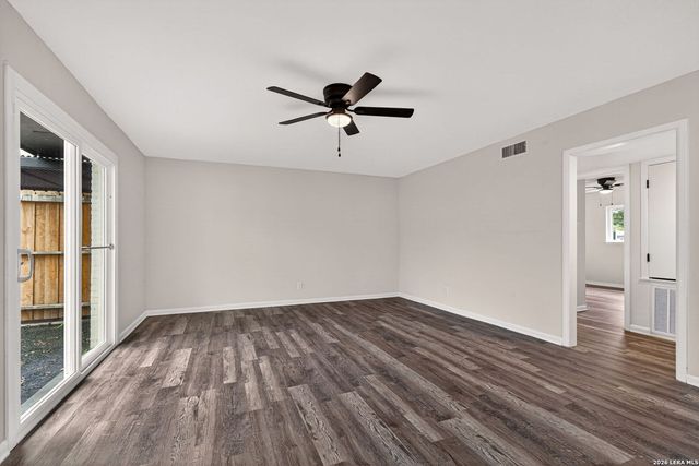 600 Gentleman Rd Apt 7, Balcones Heights, TX 78201