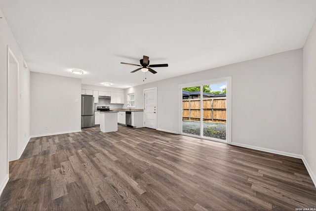 600 Gentleman Rd Apt 7, Balcones Heights, TX 78201