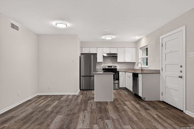 600 Gentleman Rd Apt 7, Balcones Heights, TX 78201