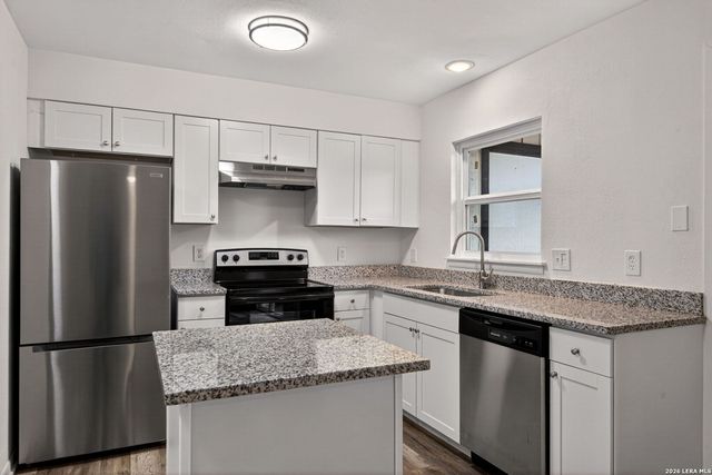 600 Gentleman Rd Apt 7, Balcones Heights, TX 78201