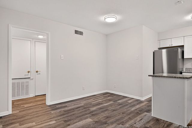 600 Gentleman Rd Apt 7, Balcones Heights, TX 78201