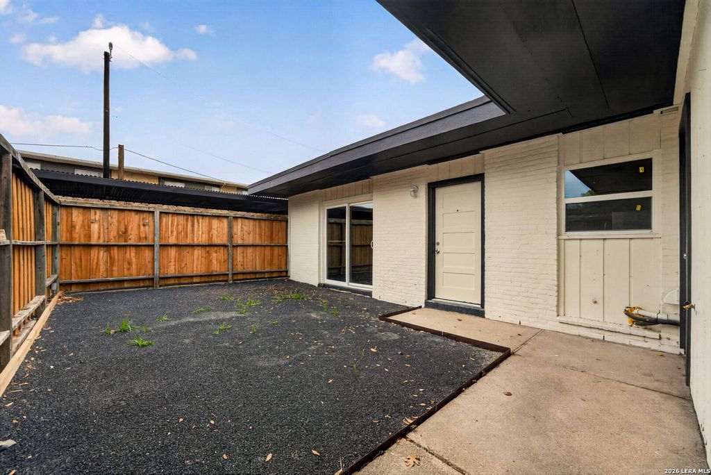 600 Gentleman Rd Apt 7, Balcones Heights, TX 78201