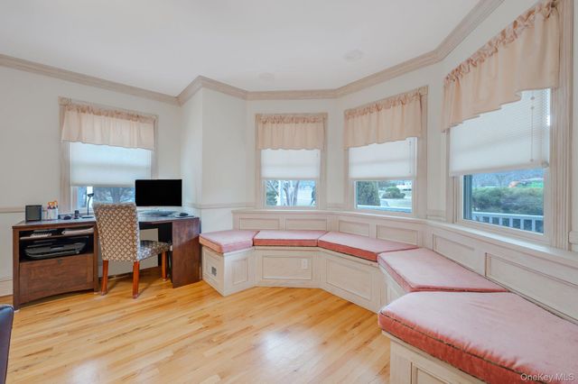 300 Private Road 8, Cutchogue, NY 11935
