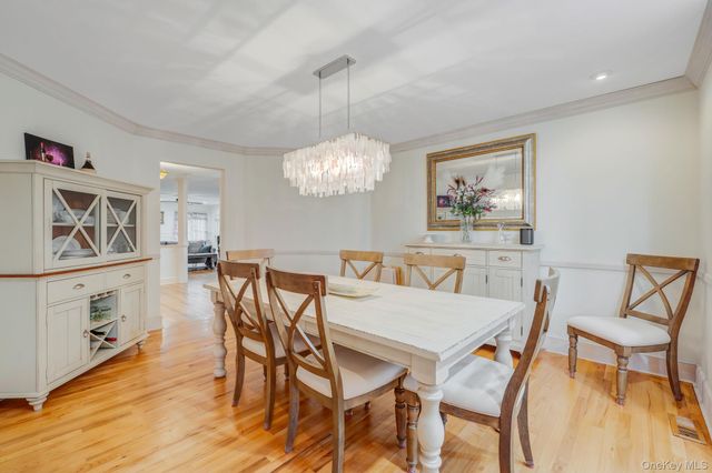 300 Private Road 8, Cutchogue, NY 11935