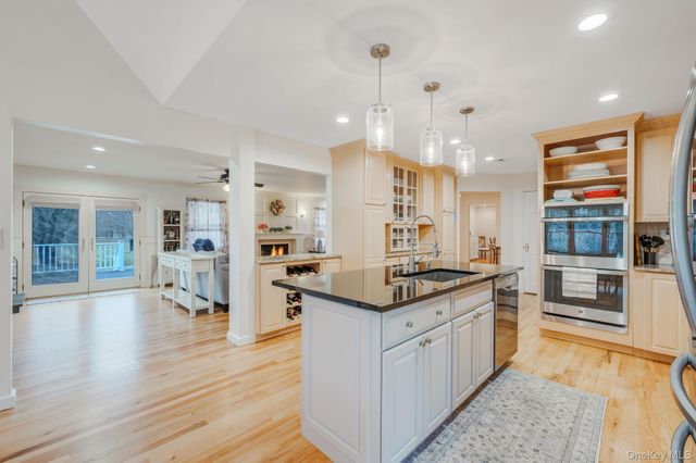 300 Private Road 8, Cutchogue, NY 11935