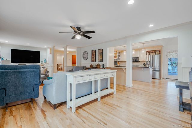 300 Private Road 8, Cutchogue, NY 11935