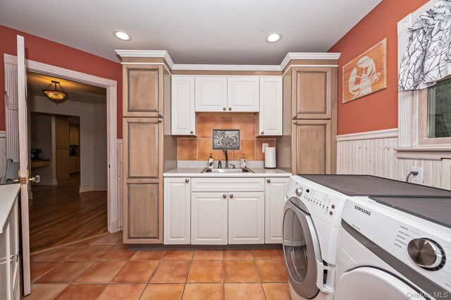 300 Private Road 8, Cutchogue, NY 11935