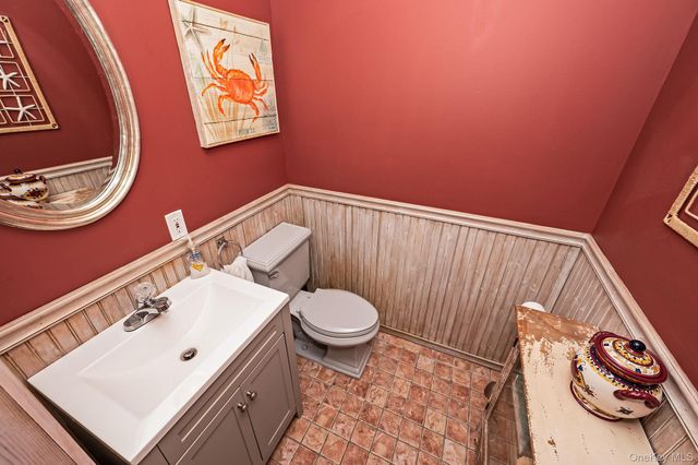300 Private Road 8, Cutchogue, NY 11935