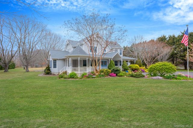 300 Private Road 8, Cutchogue, NY 11935