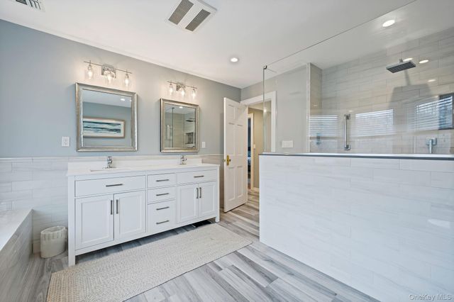 300 Private Road 8, Cutchogue, NY 11935