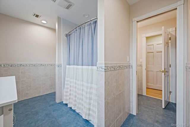 300 Private Road 8, Cutchogue, NY 11935
