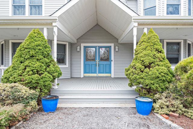 300 Private Road 8, Cutchogue, NY 11935