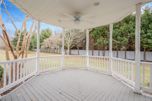 300 Private Road 8, Cutchogue, NY 11935