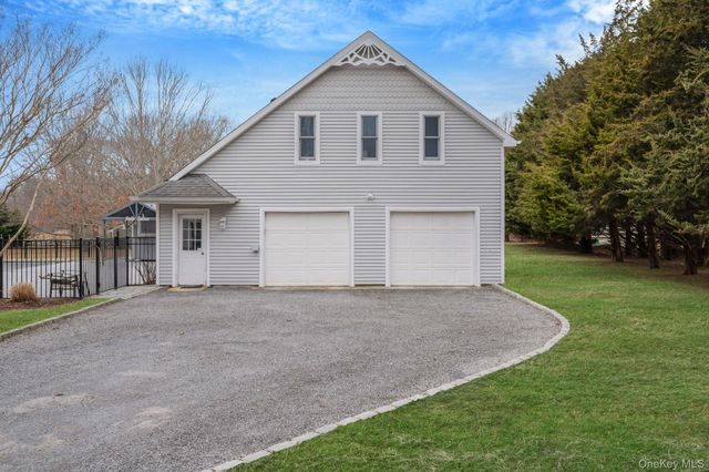 300 Private Road 8, Cutchogue, NY 11935