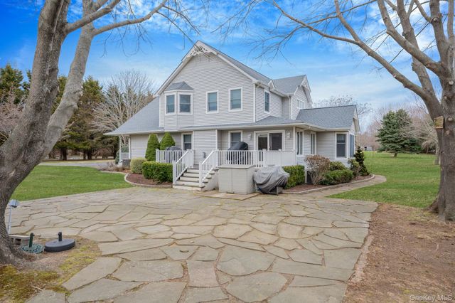 300 Private Road 8, Cutchogue, NY 11935