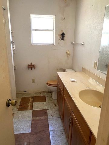 16104 SE County Road 2390, Streetman, TX 75859