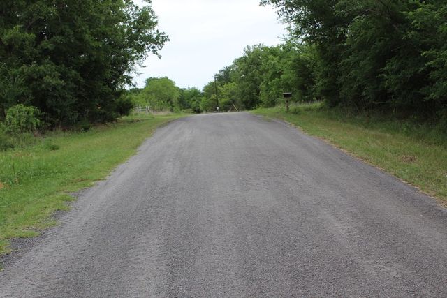 16104 SE County Road 2390, Streetman, TX 75859
