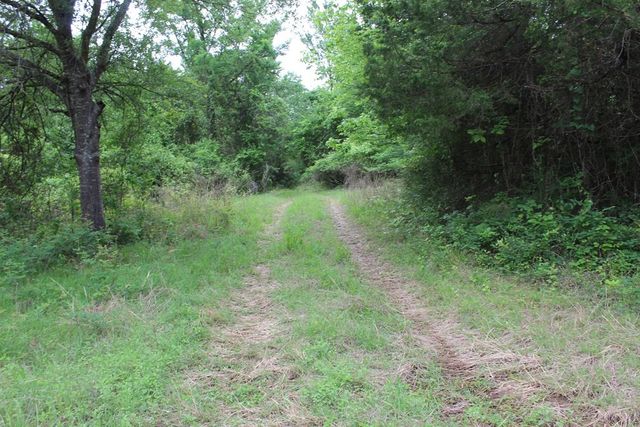 16104 SE County Road 2390, Streetman, TX 75859