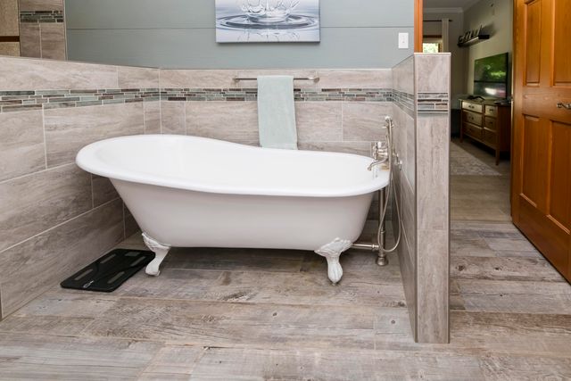 6775 W BRUCE LN, Harrisburg, MO 65256