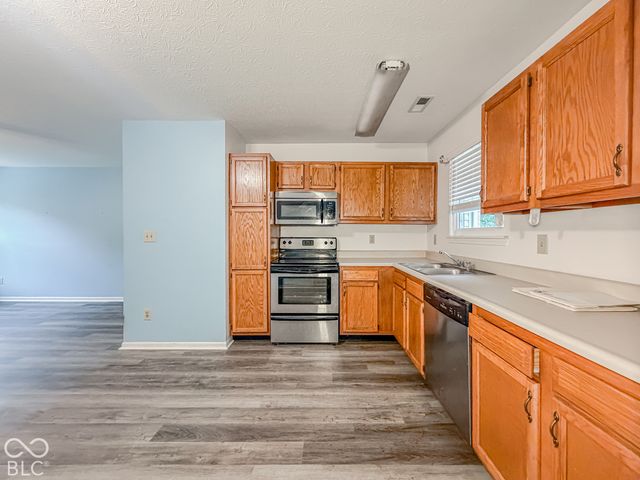 11720 E 10th Street, Indianapolis, IN 46229