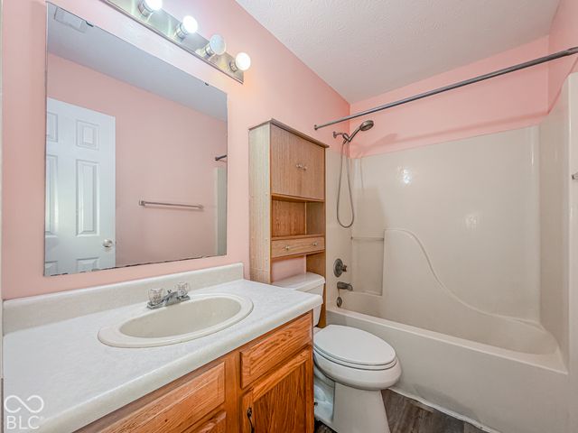 11720 E 10th Street, Indianapolis, IN 46229