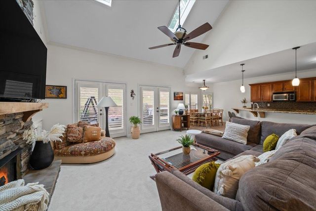 10185 HERONS LANDING CV, Lakeland, TN 38002