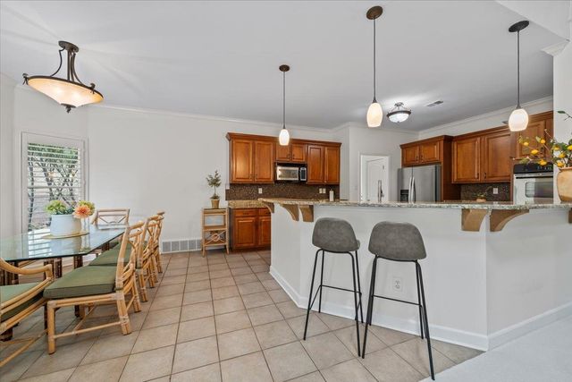 10185 HERONS LANDING CV, Lakeland, TN 38002