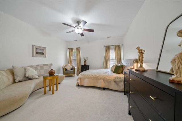 10185 HERONS LANDING CV, Lakeland, TN 38002