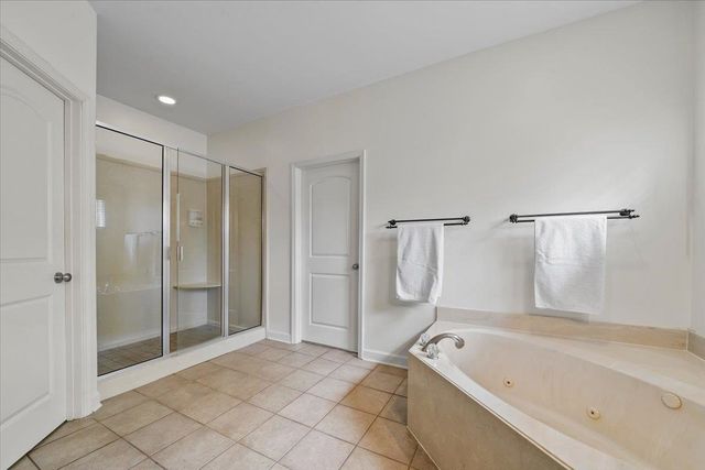 10185 HERONS LANDING CV, Lakeland, TN 38002