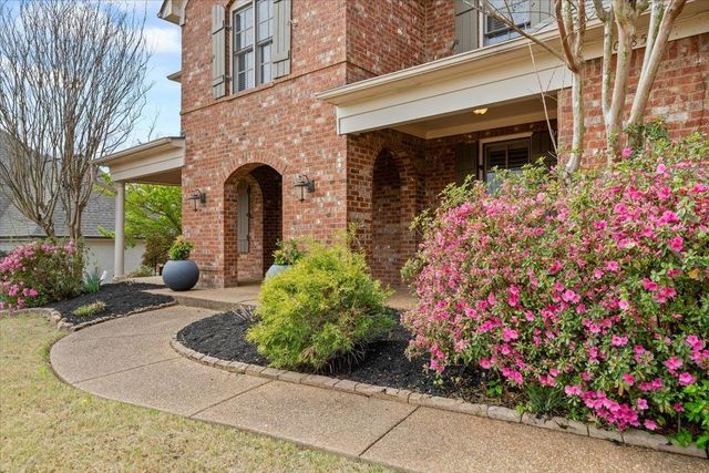 10185 HERONS LANDING CV, Lakeland, TN 38002