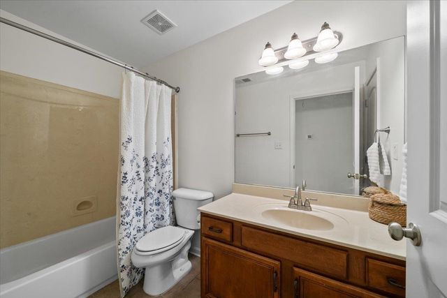 10185 HERONS LANDING CV, Lakeland, TN 38002