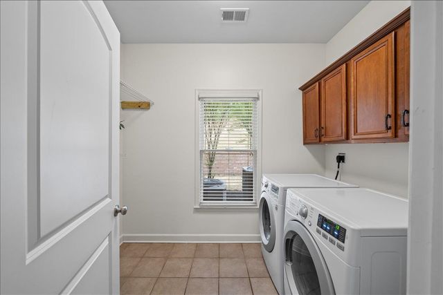 10185 HERONS LANDING CV, Lakeland, TN 38002