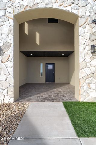 15200 Ambition Avenue, El Paso, TX 79938