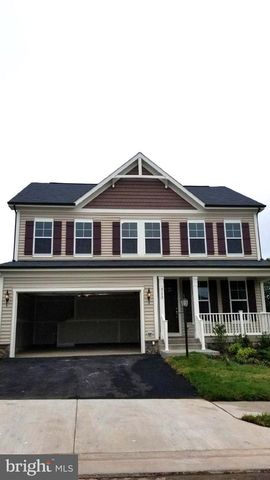 8184 SKYSTONE LOOP, Manassas Park, VA 20111