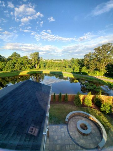 8184 SKYSTONE LOOP, Manassas Park, VA 20111