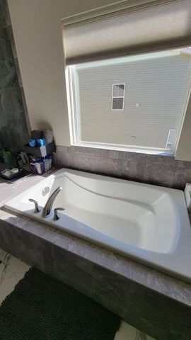 8184 SKYSTONE LOOP, Manassas Park, VA 20111
