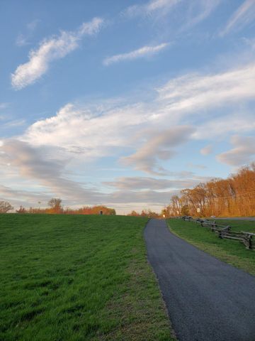 8184 SKYSTONE LOOP, Manassas Park, VA 20111